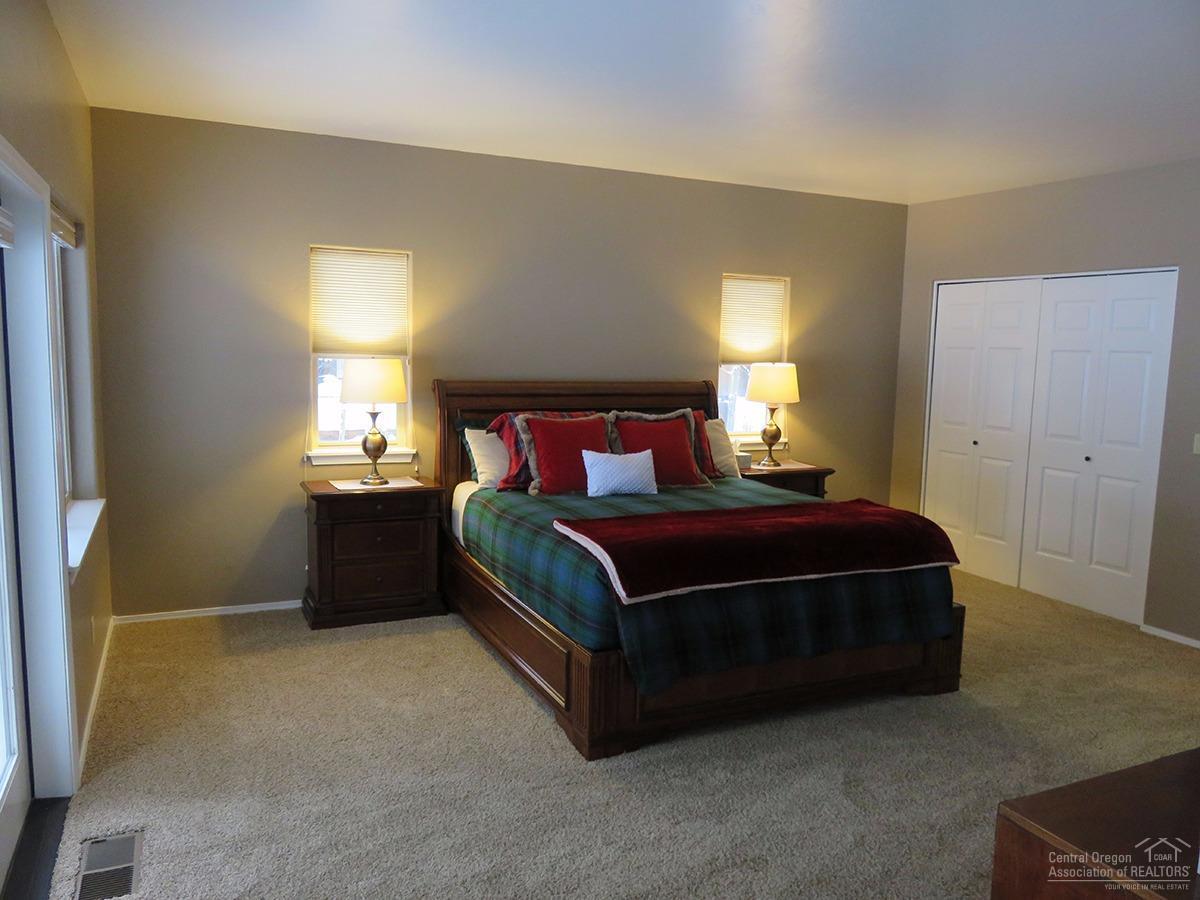 60809 Currant Way Bend, OR 97702 - Photo 12 of 23 Gallery Image 12