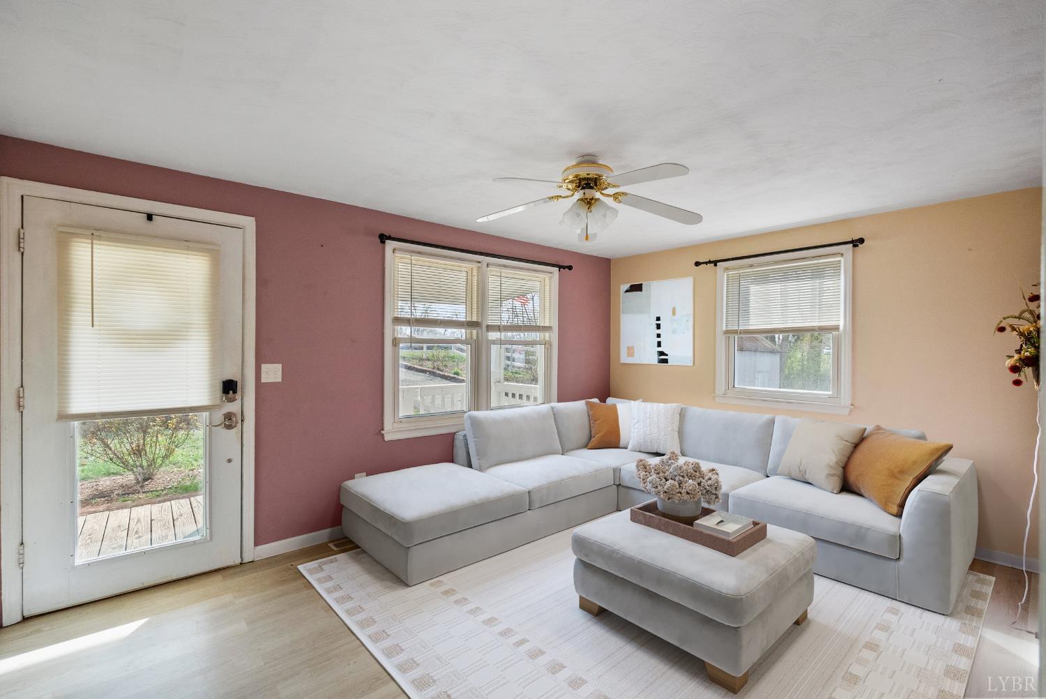 997 Toytown Road Amherst, VA 24521 - Photo 4 of 50 Virtually staged image