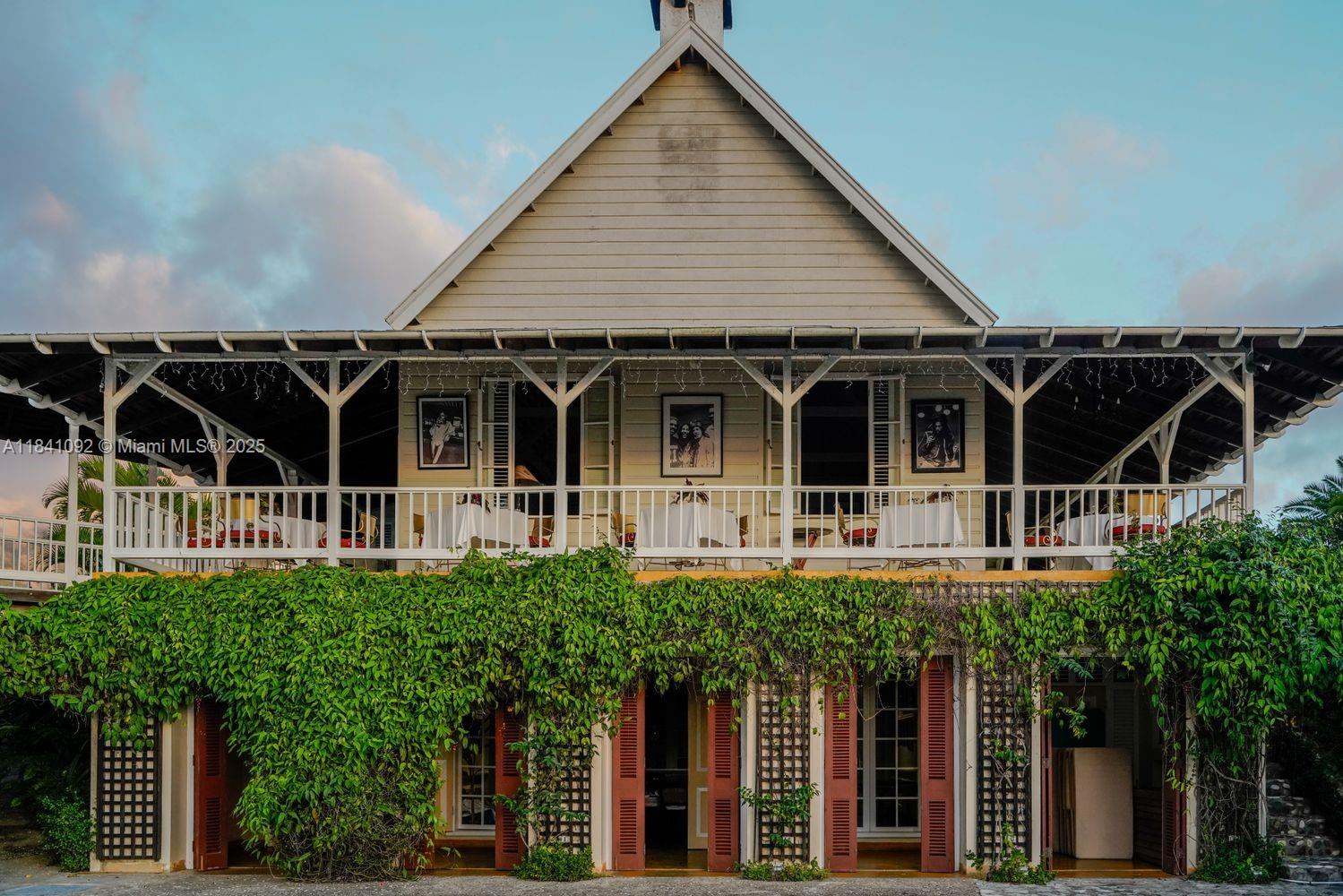 B1 New Castle Road undefined, - 00000 - Photo 4 of 38 front view of a house with a porch
