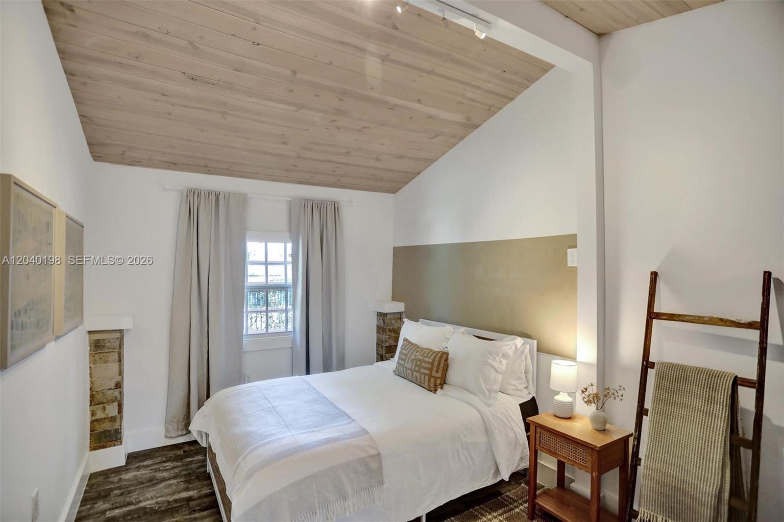 421 Northeast 70th Street Miami, FL 33138 - Photo 6 of 51