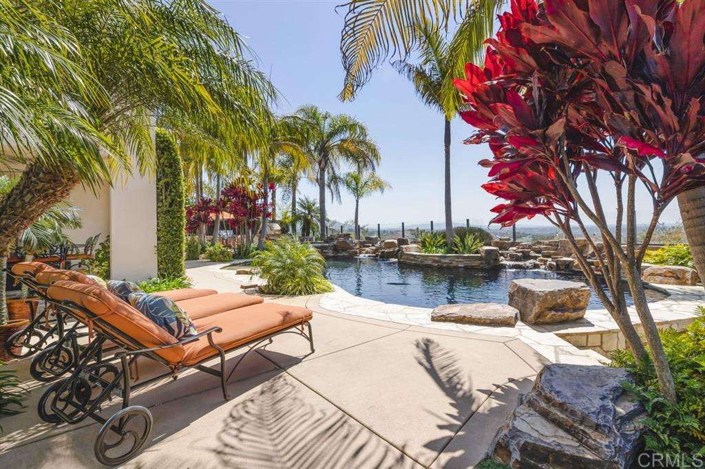 7353 Corte TOMILLO Carlsbad, CA 92009 - Photo 18 of 25