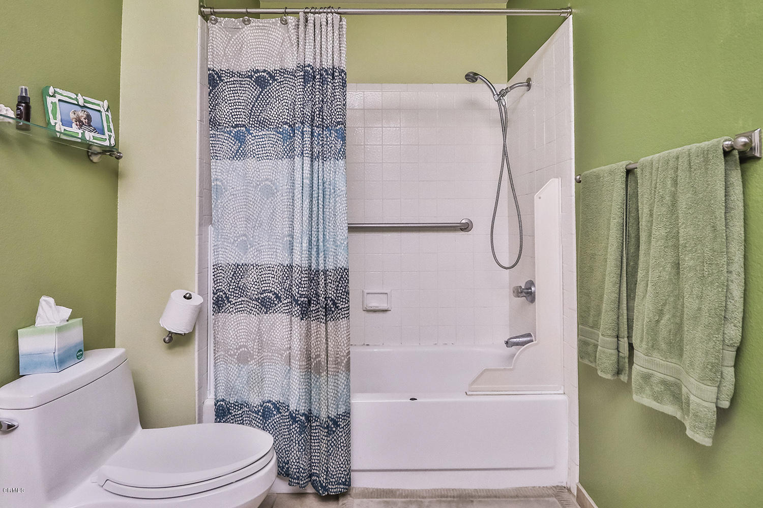 4225 Pancho Road Camarillo, CA 93012 - Photo 23 of 37 iHall Bath2