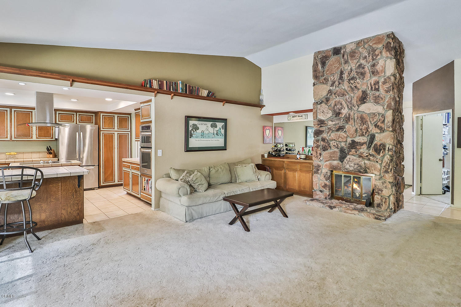 4225 Pancho Road Camarillo, CA 93012 - Photo 6 of 37 bEntry and Family4