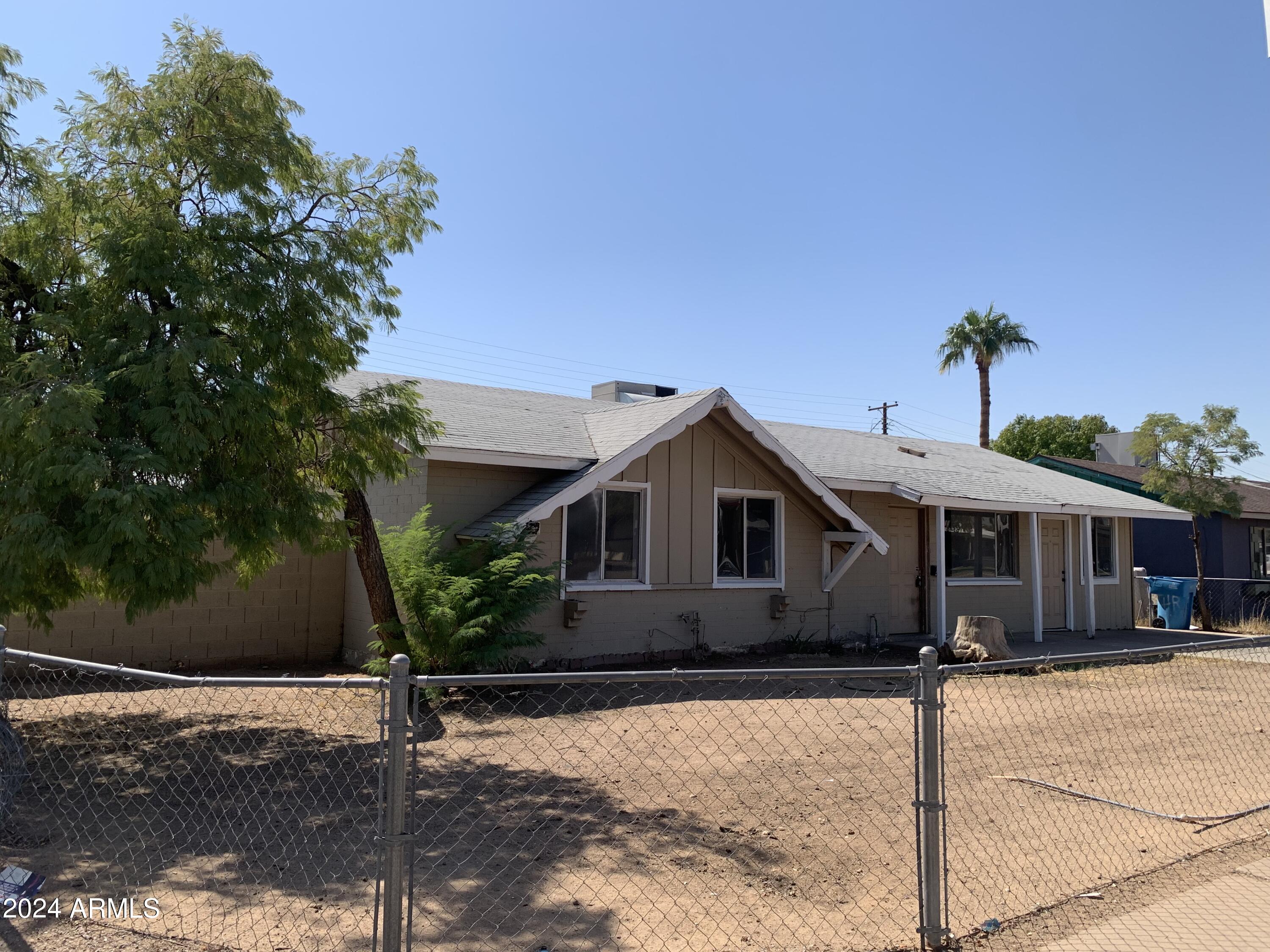 4127 West Cheery Lynn Road Phoenix, AZ 85019 - Photo 2 of 2 IMG_0400