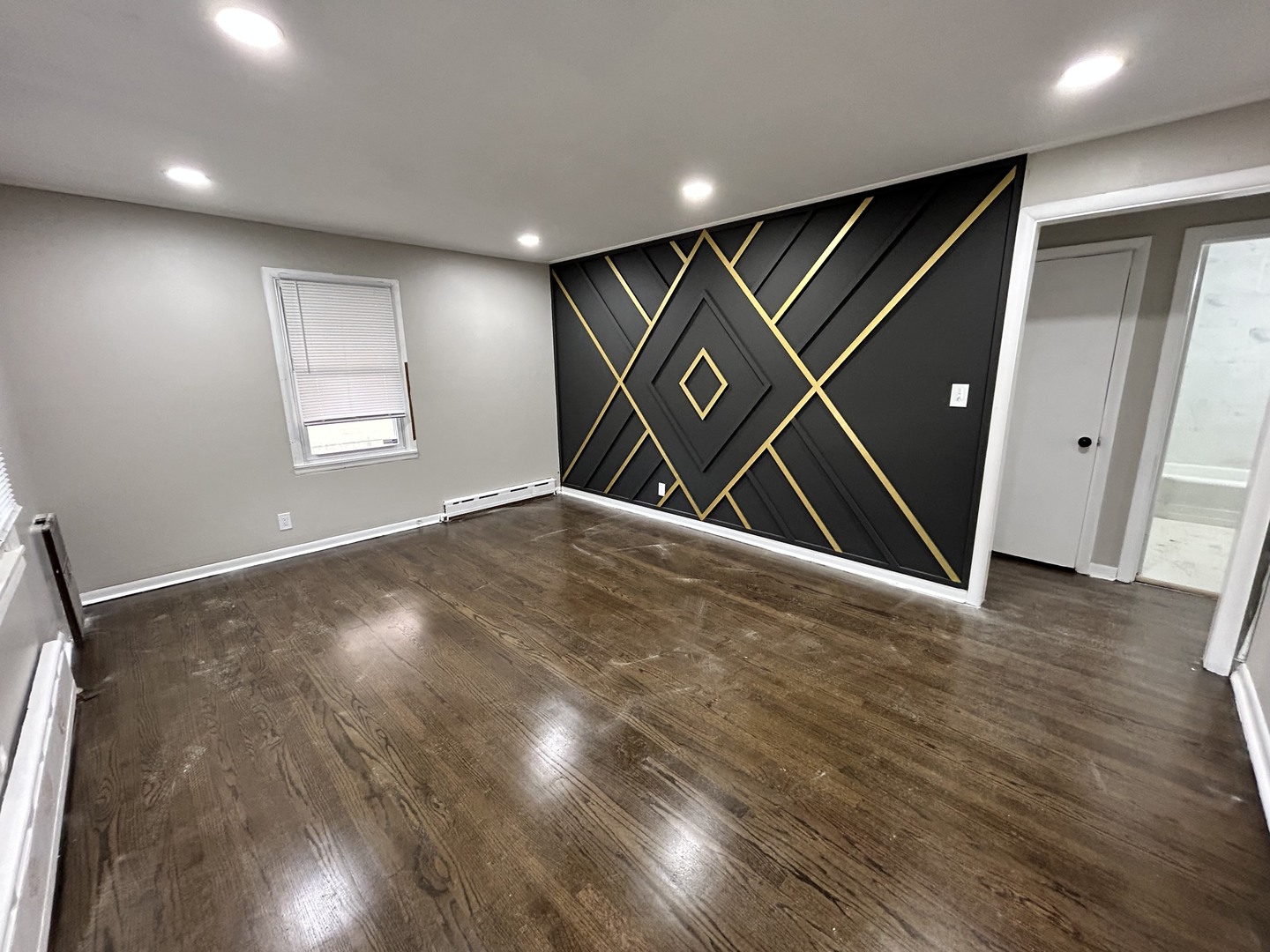 16155 Honore Avenue Markham, IL 60428 - Photo 2 of 5 en