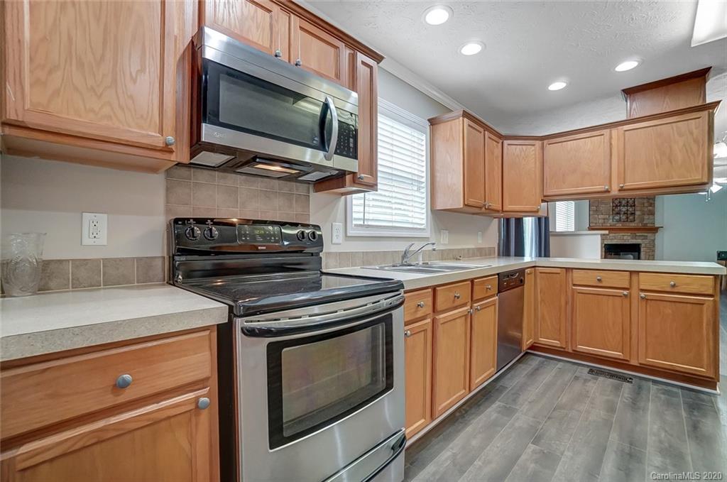7807 Henry Harris Road Indian Land, SC 29707 - Photo 8 of 26 Gallery Image 8