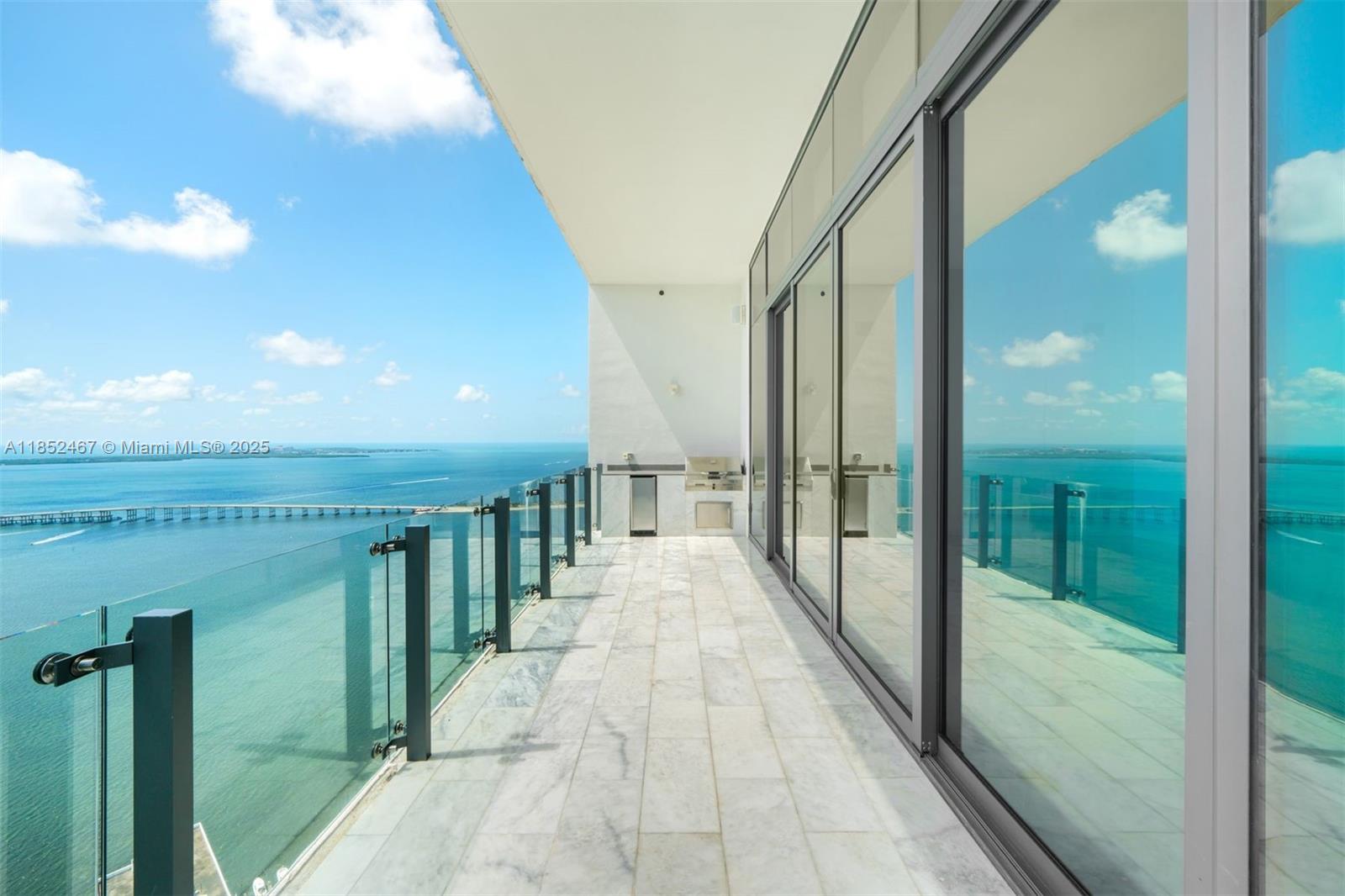 1451 Brickell Avenue, Unit 5302 Miami, FL 33131 - Photo 11 of 25 a view of a balcony