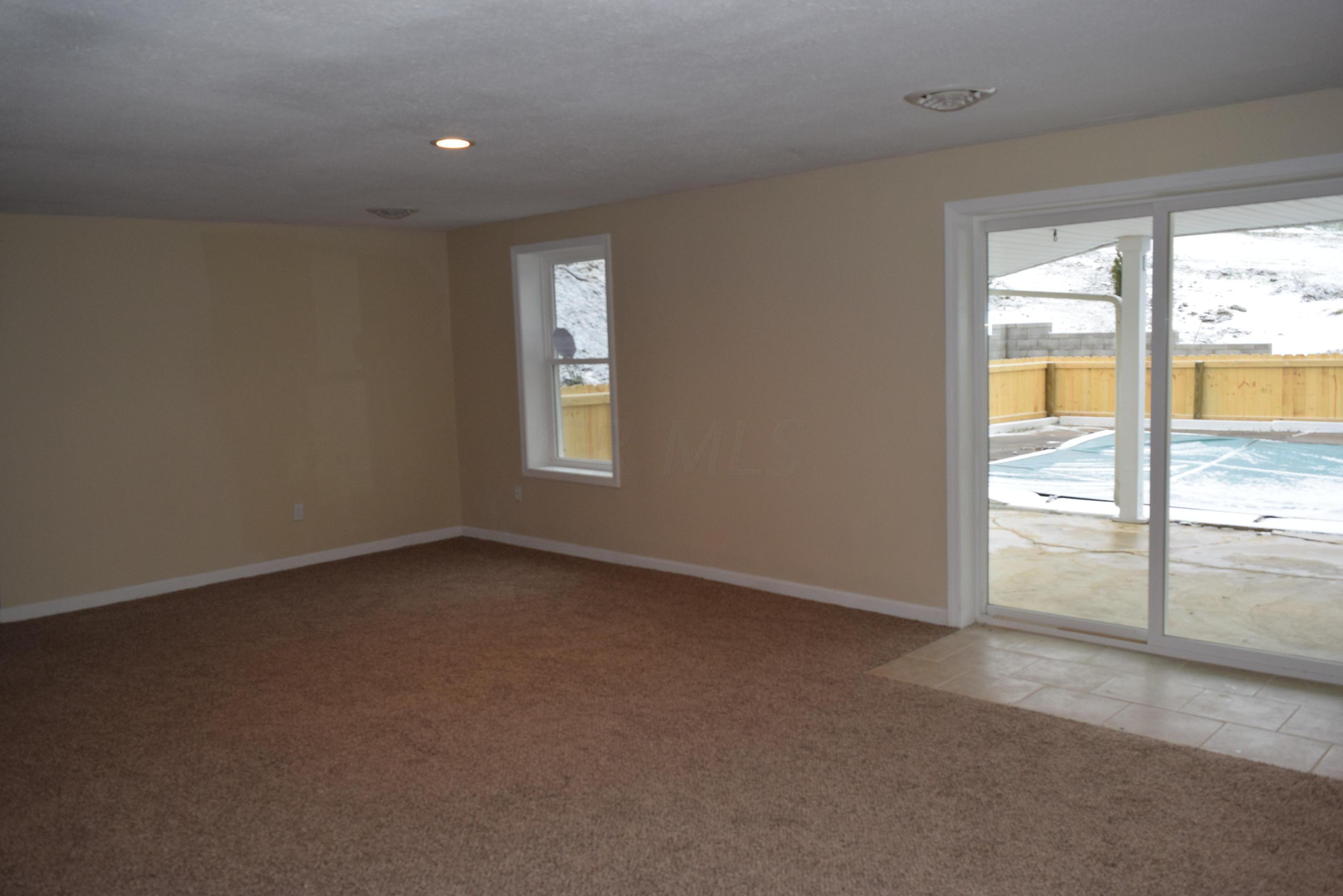 11587 Old Rainer Road Roseville, OH 43777 - Photo 3 of 24