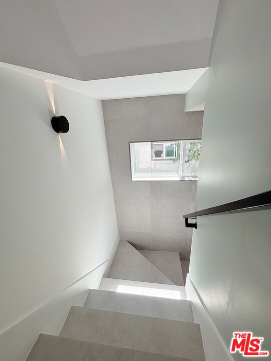 713 Devirian Place Altadena, CA 91001 - Photo 11 of 23