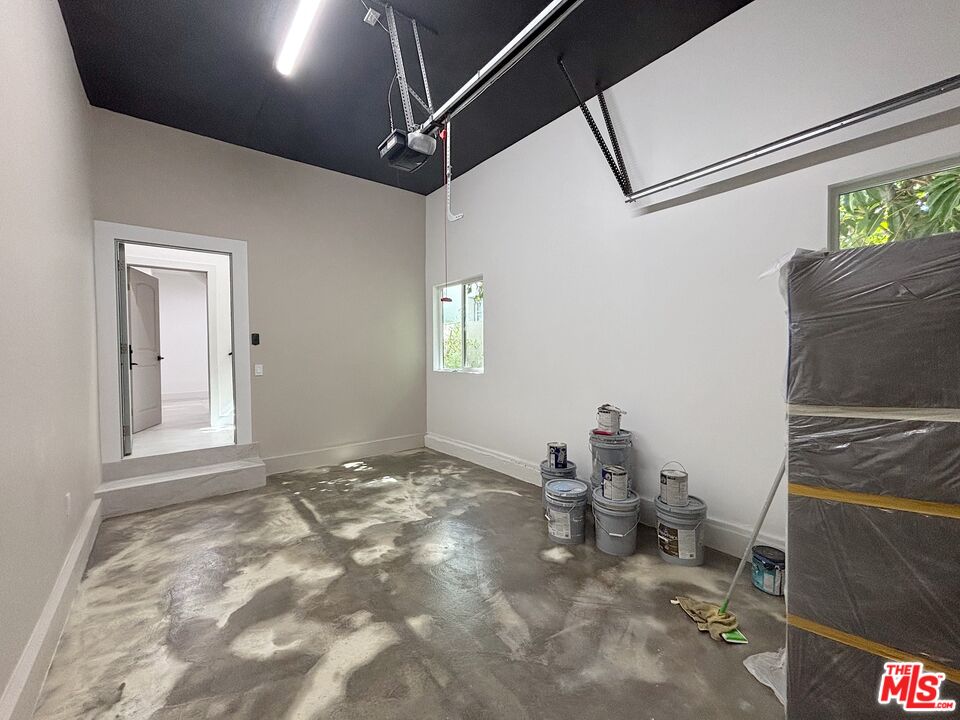 713 Devirian Place Altadena, CA 91001 - Photo 14 of 23 a view of an empty room