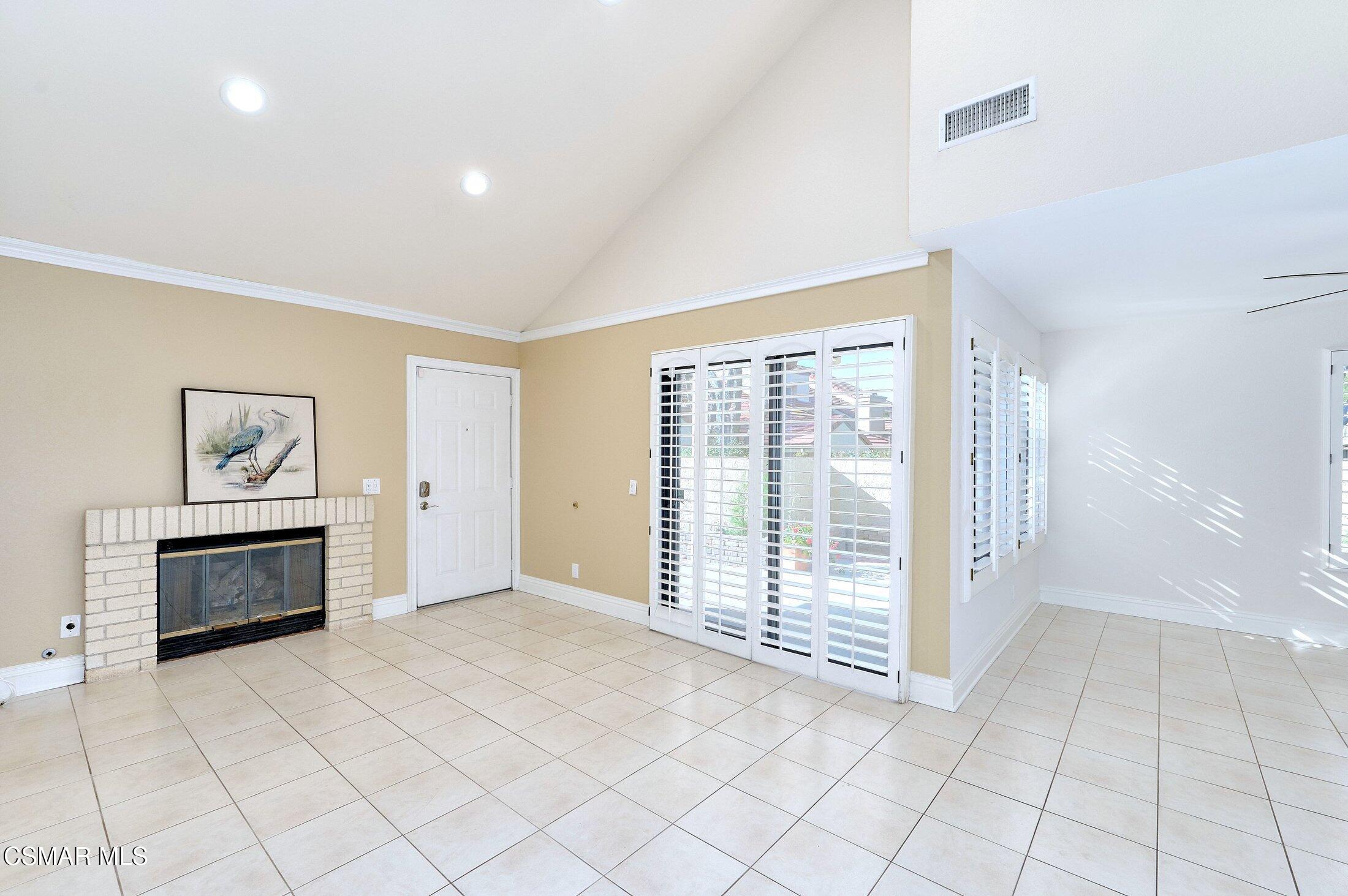 5368 Rainwood Street, Unit 65 Simi Valley, CA 93063 - Photo 5 of 34 005_5368_rainwood_st._0005_552