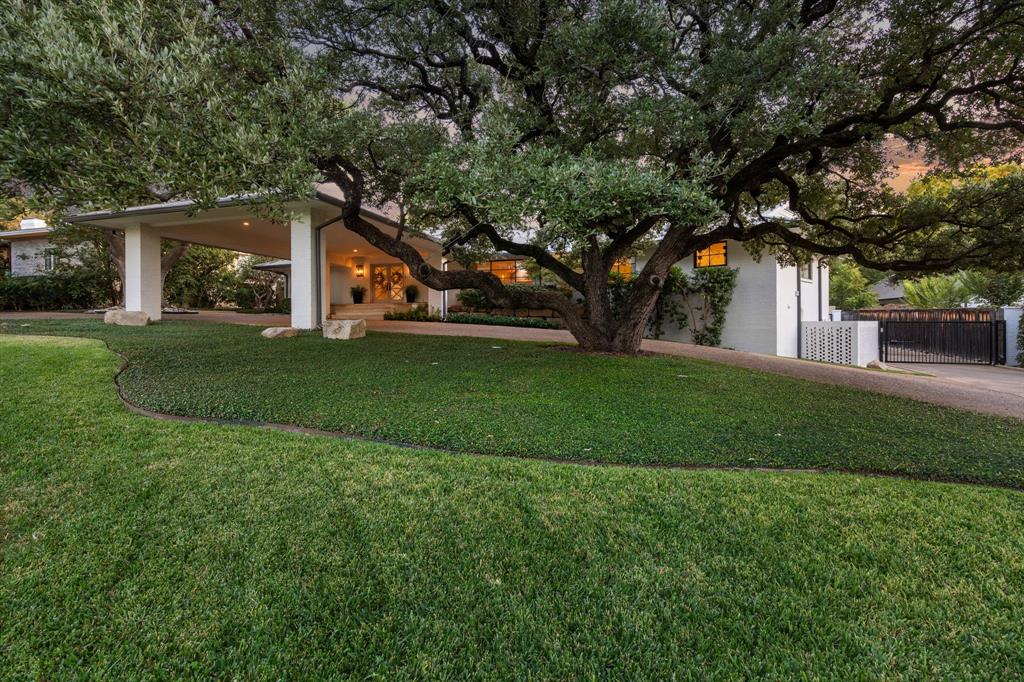 5849 Merrymount Road Westover Hills, TX 76107 - Photo 3 of 40 Gallery Image 3