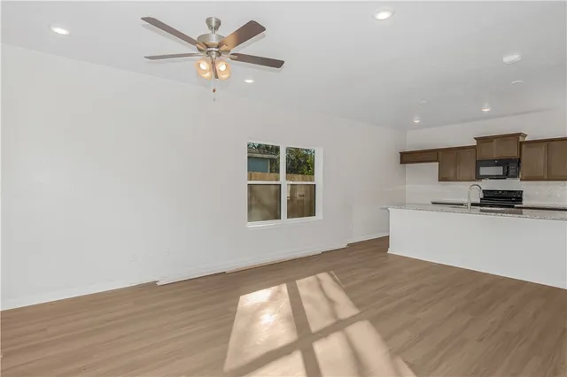 $1,575 | 601 West 24th Street, Unit 123, Bryan, TX 77803