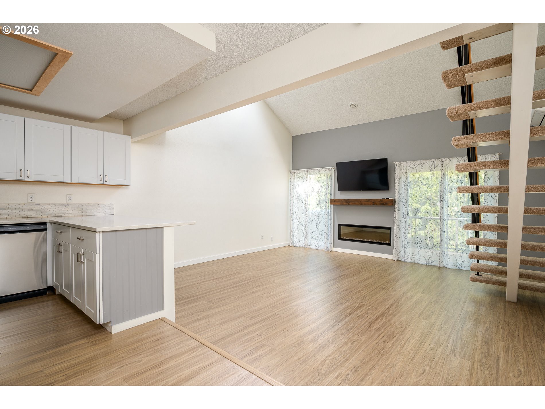 4684 Southwest Comus Place, Unit 1G Portland, OR 97219 - Photo 36 of 38