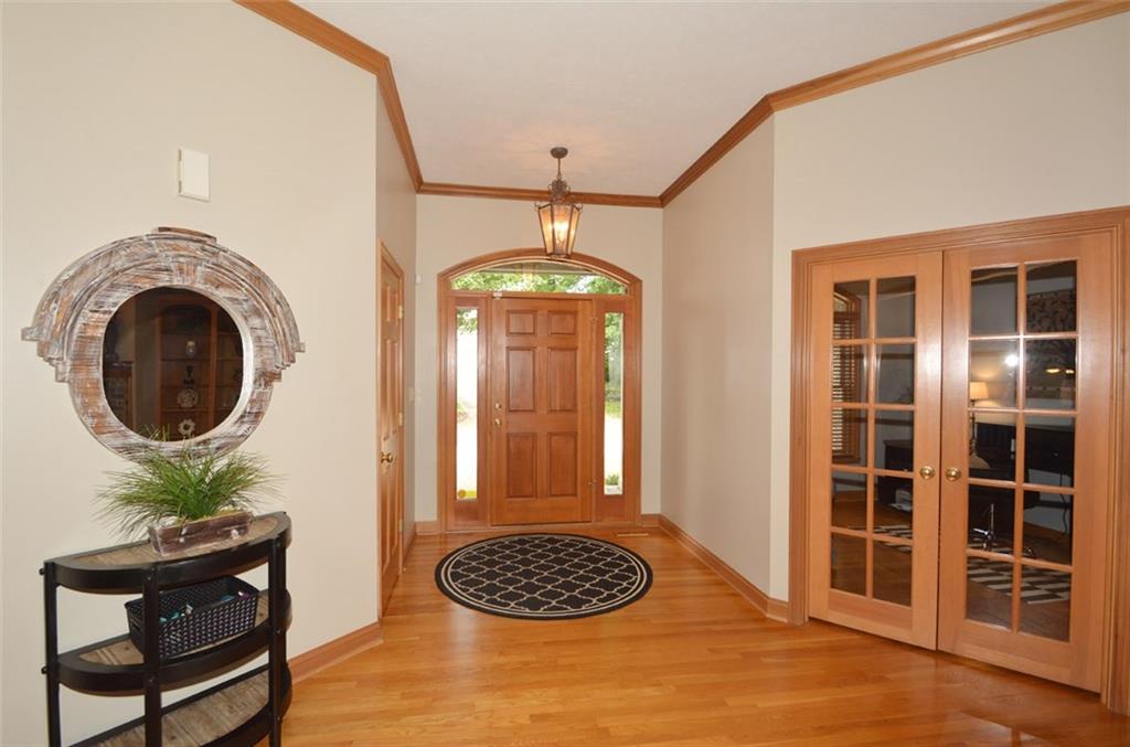6461 Harrison Ridge Boulevard Indianapolis, IN 46236 - Photo 3 of 24 Gallery Image 3