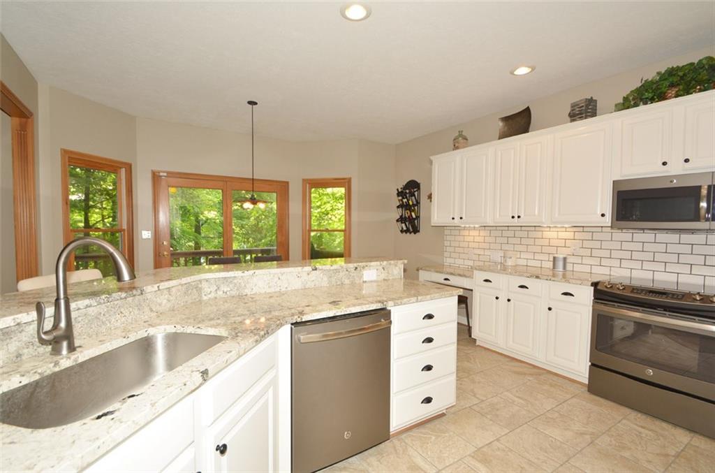 6461 Harrison Ridge Boulevard Indianapolis, IN 46236 - Photo 10 of 24 Gallery Image 10