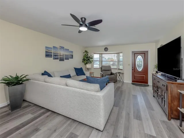 $349,900 | 1316 Poplar Avenue, Venice, FL 34285