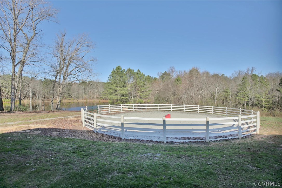 1885 Robertsons Road Blackstone, VA 23824 - Photo 6 of 48 Having a training ring is very beneficial when wor
