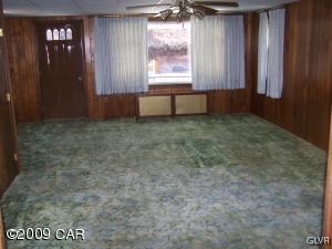 2360 Long Run Road, Unit A10 Lehighton, PA 18235 - Photo 8 of 11 Large Living Room!