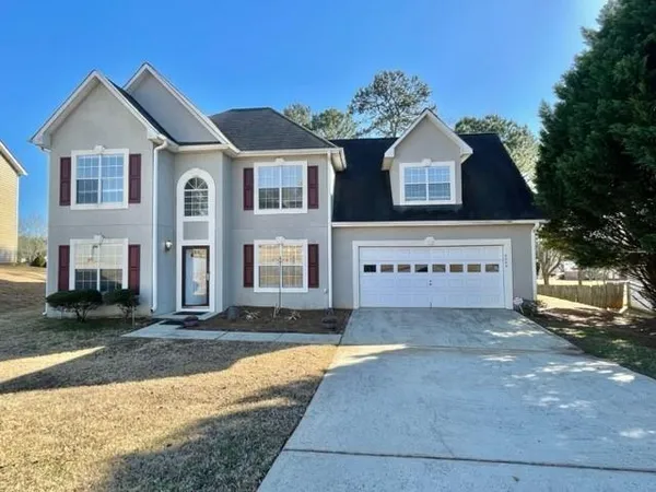 $2,200 | 8043 Clearview Circle, Riverdale, GA 30296