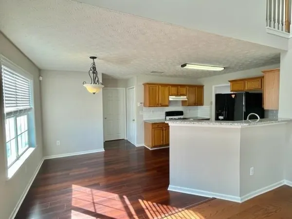 $2,200 | 8043 Clearview Circle, Riverdale, GA 30296