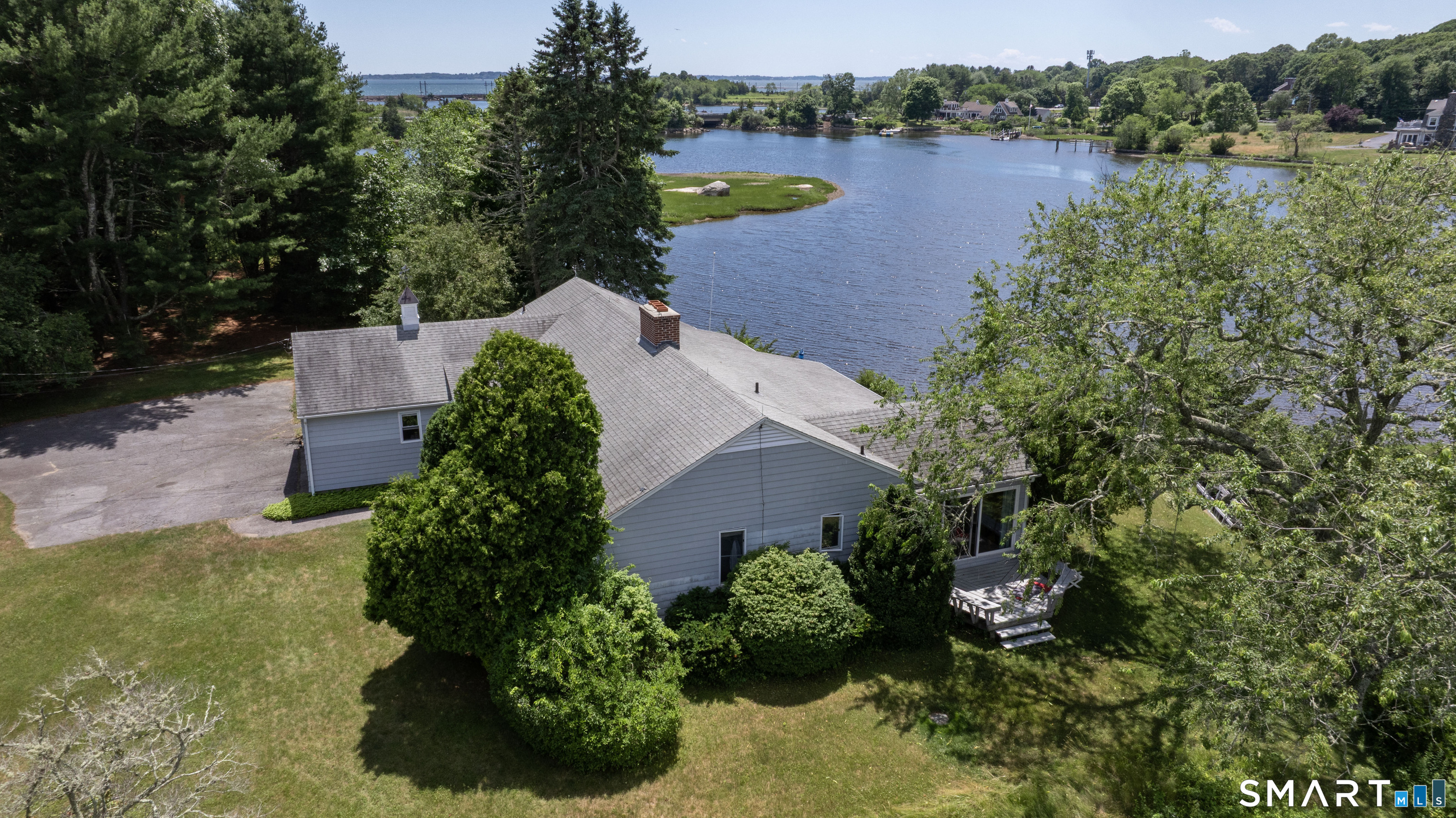27 Wilbur Road Stonington, CT 06378 - Photo 34 of 40 Gallery Image 34