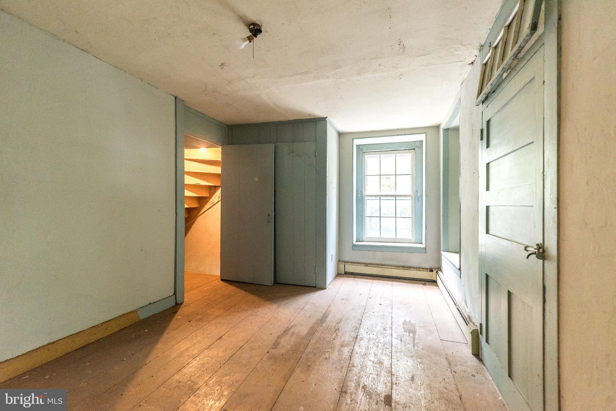 118 Geigel Hill Road Erwinna, PA 18920 - Photo 26 of 30 a view of hallway with windows