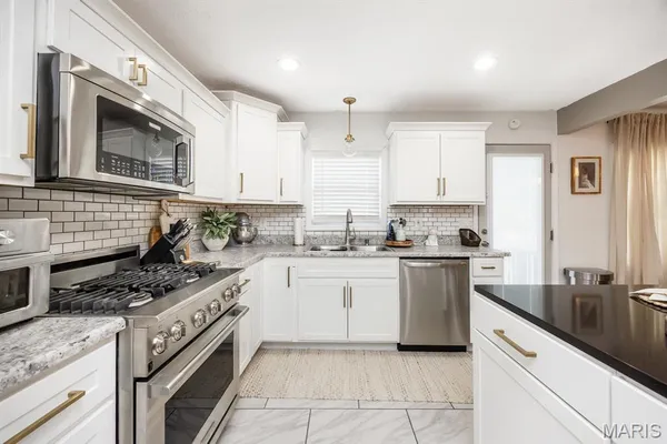 $260,000 | 3217 West Boulevard, Belleville, IL 62221