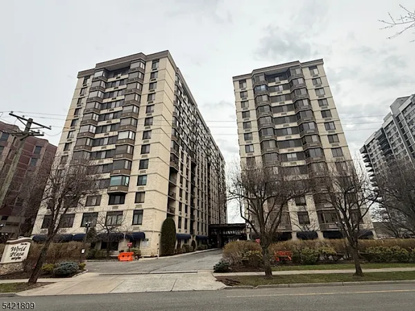 $299,900 | 316 Prospect Avenue, Unit 7E, Hackensack, NJ 07601