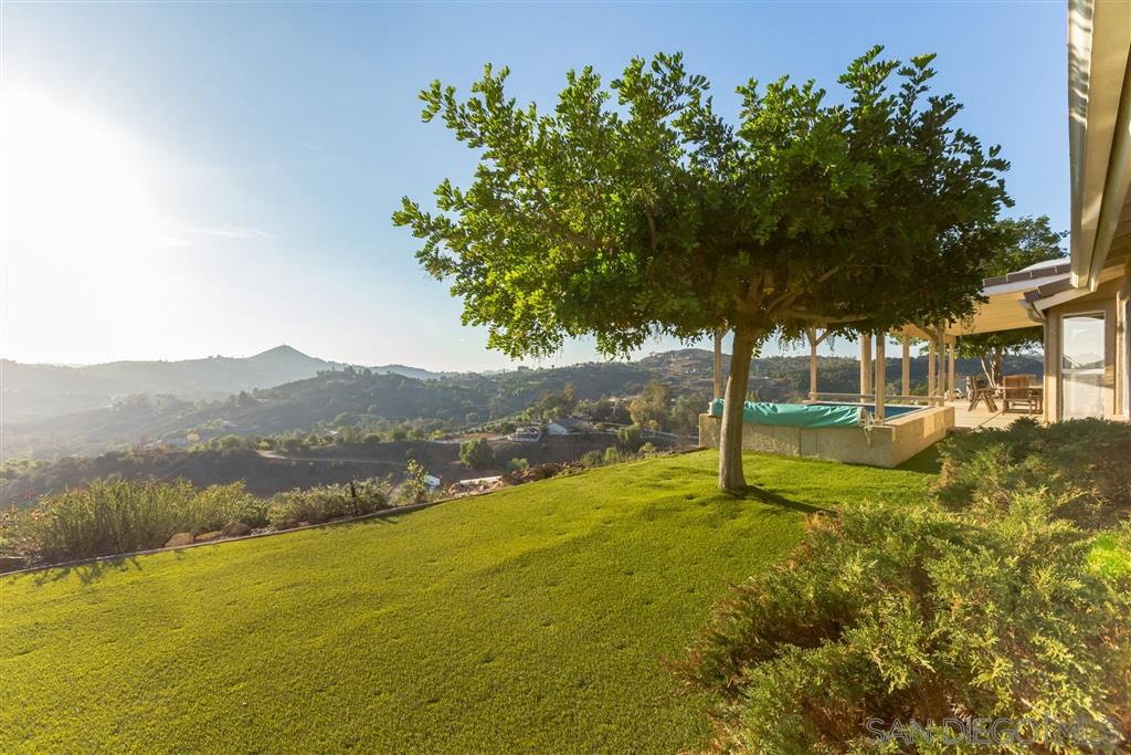 13391 Anthony Ridge Road Valley Center, CA 92082 - Photo 3 of 23
