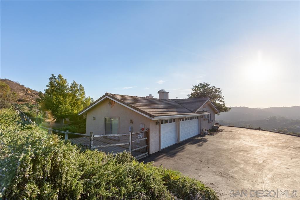13391 Anthony Ridge Road Valley Center, CA 92082 - Photo 5 of 23