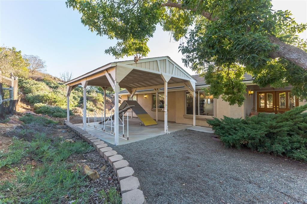 13391 Anthony Ridge Road Valley Center, CA 92082 - Photo 6 of 23
