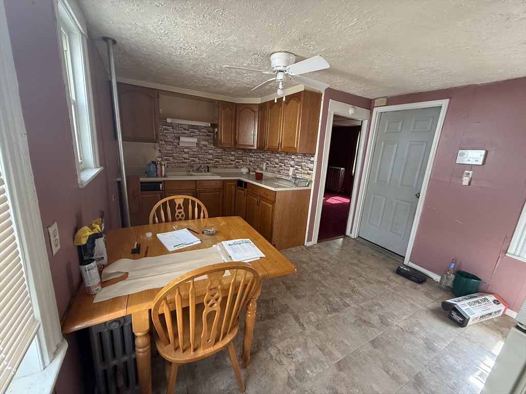 64 Suffolk Street Worcester, MA 01604 - Photo 11 of 24