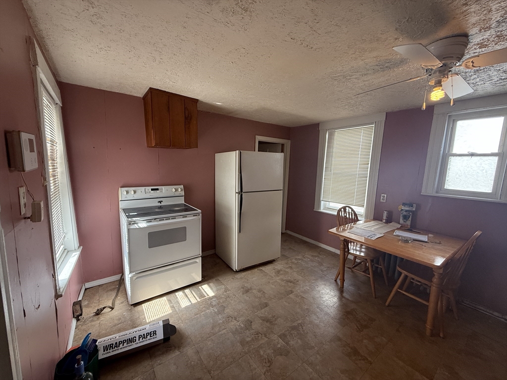 64 Suffolk Street Worcester, MA 01604 - Photo 12 of 24