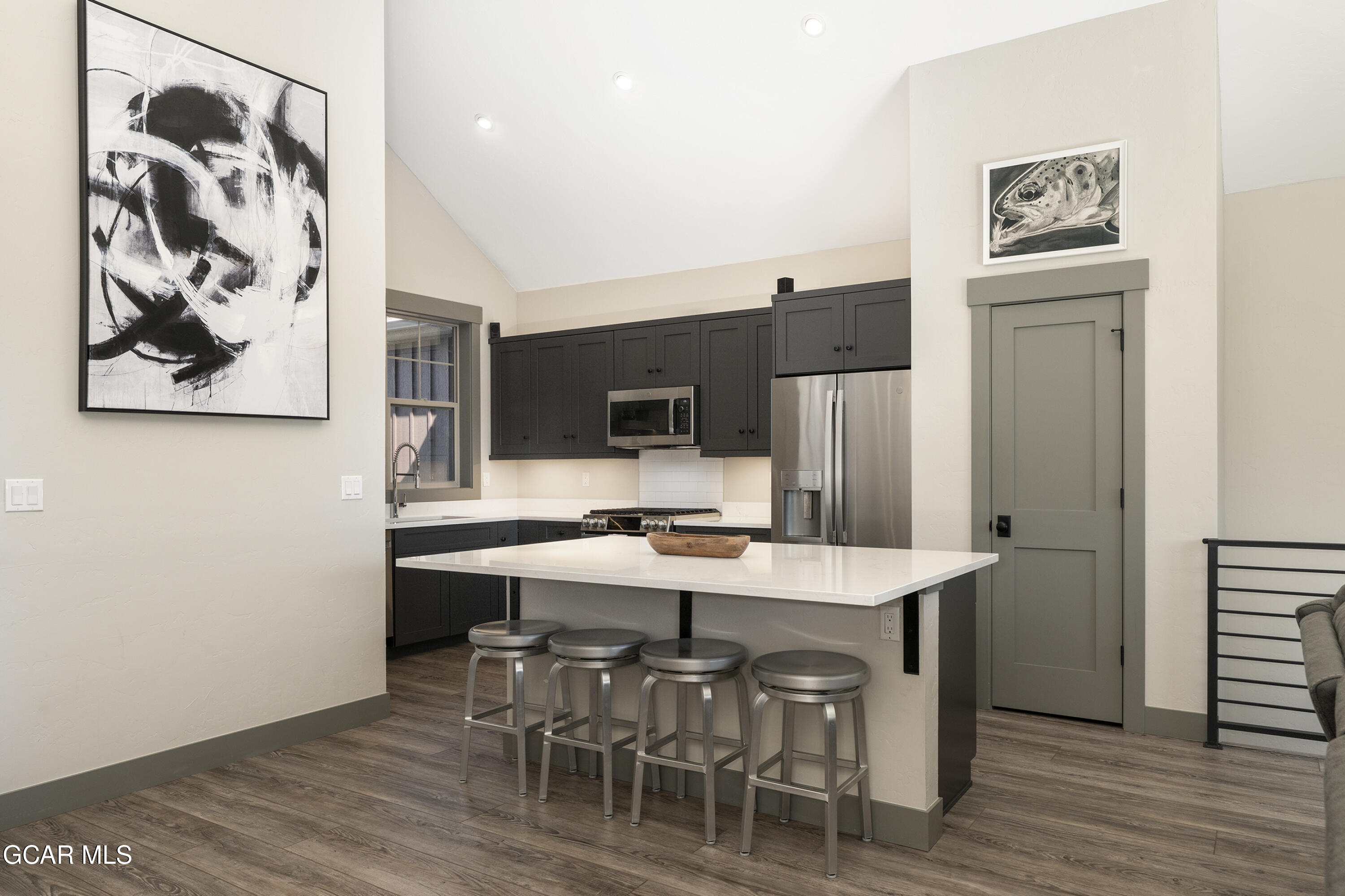 96 Eagle Ridge Drive Granby, CO 80446 - Photo 6 of 51 Kitchen Bar