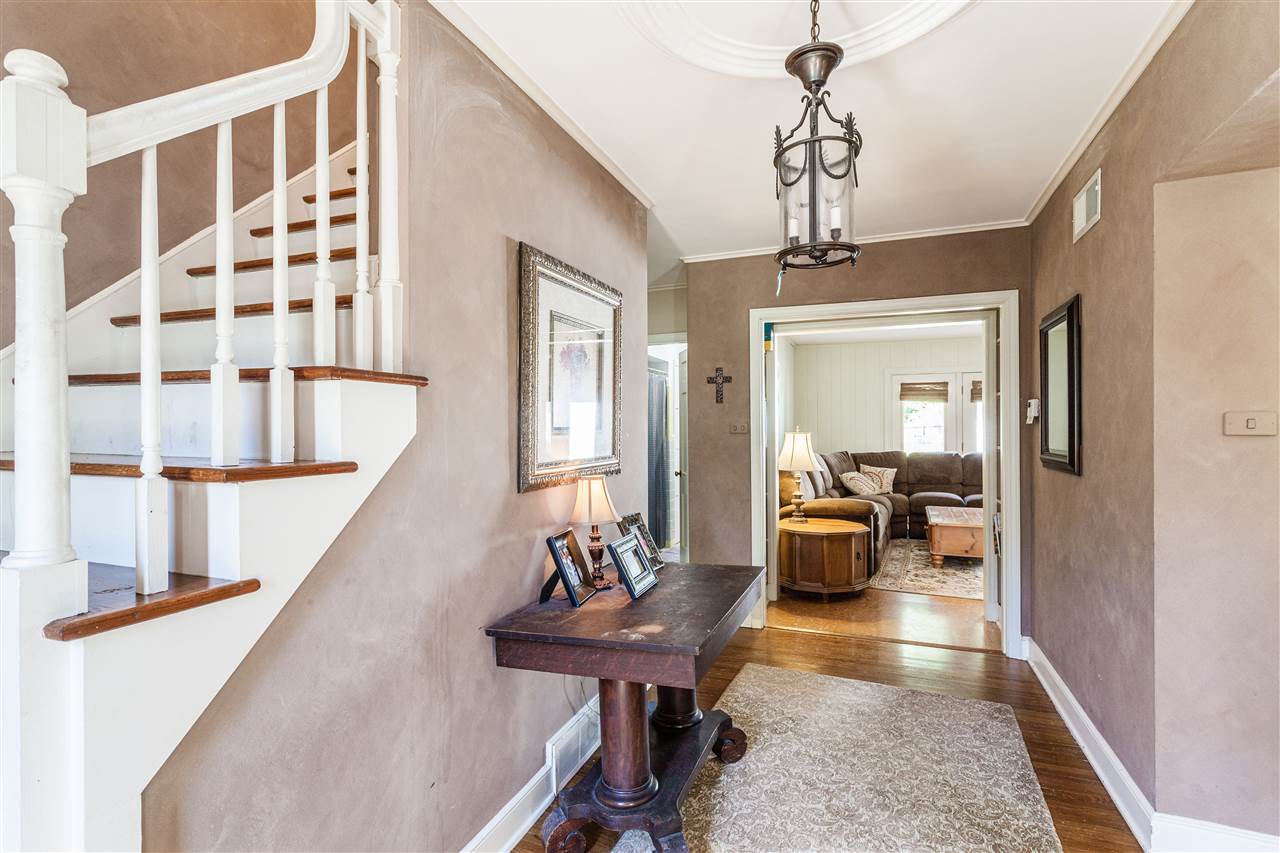 31 South Mendenhall Road Memphis, TN 38117 - Photo 3 of 23