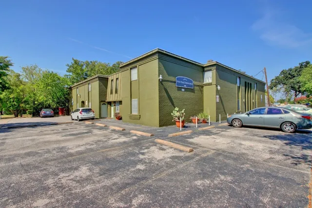 $1,475 | 303 West 40th Street, Unit 101, Austin, TX 78751