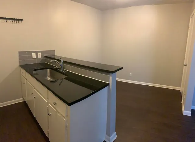 $1,475 | 303 West 40th Street, Unit 101, Austin, TX 78751