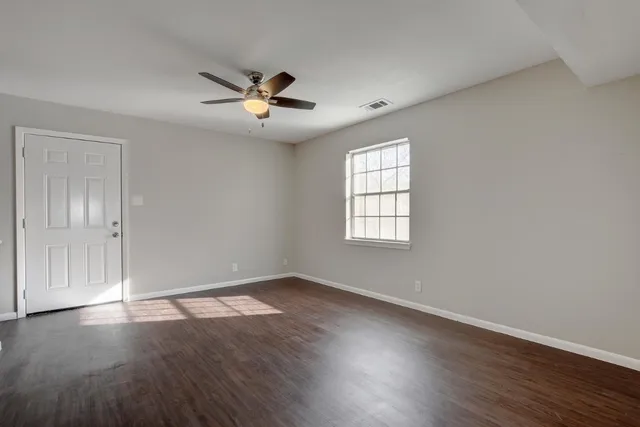 $1,475 | 303 West 40th Street, Unit 101, Austin, TX 78751