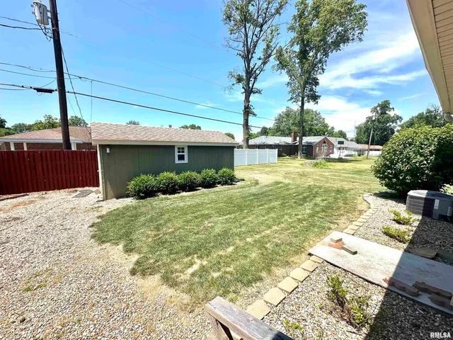 $174,900 | 634 Sara Drive, Centralia, IL 62801