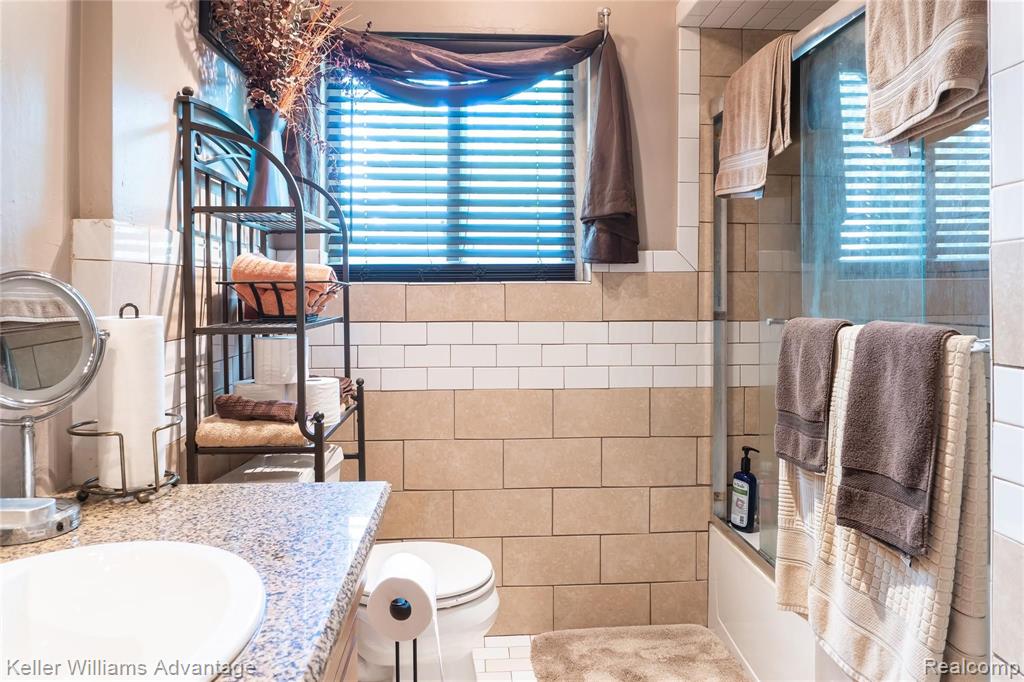26073 Drake Road Farmington Hills, MI 48331 - Photo 25 of 39
