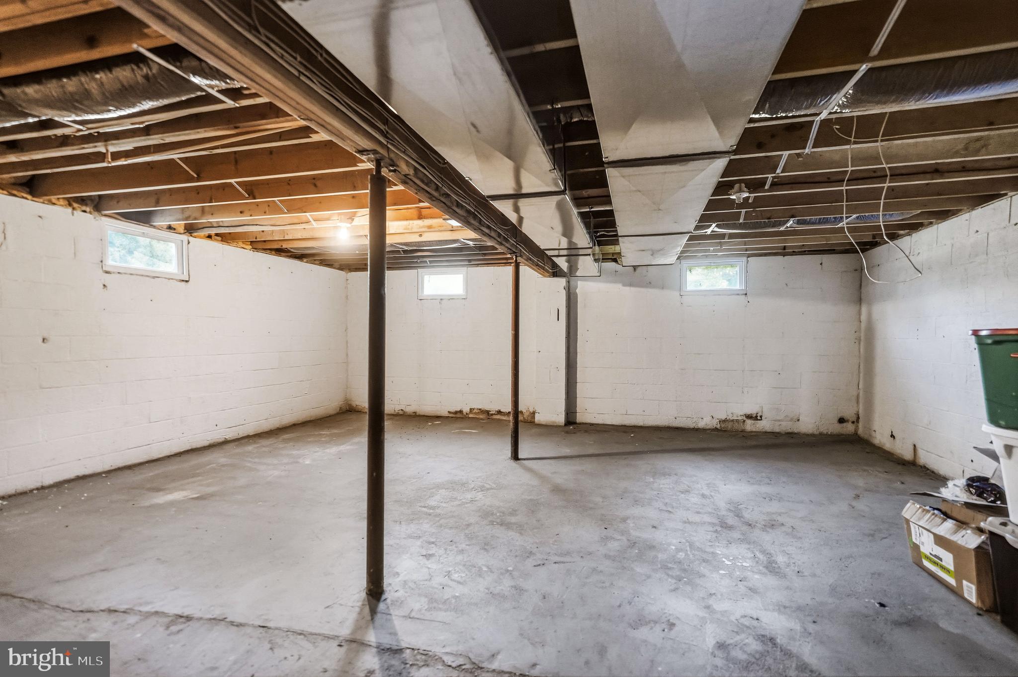 209 Myrtle Lane Berlin, NJ 08009 - Photo 22 of 36 a view of an empty room