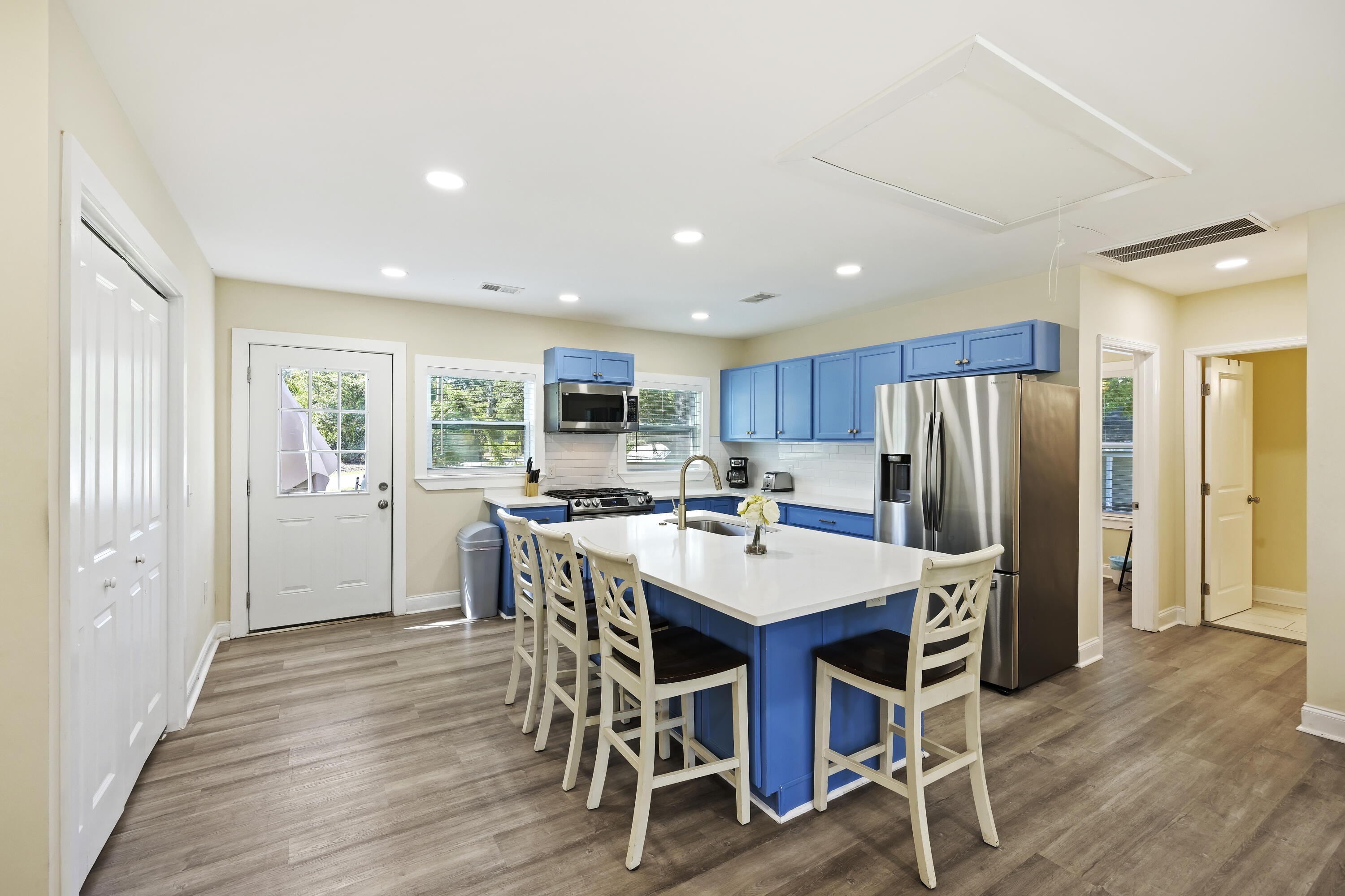 1026 Holcombe Road Hanahan, SC 29410 - Photo 8 of 23 243A5314