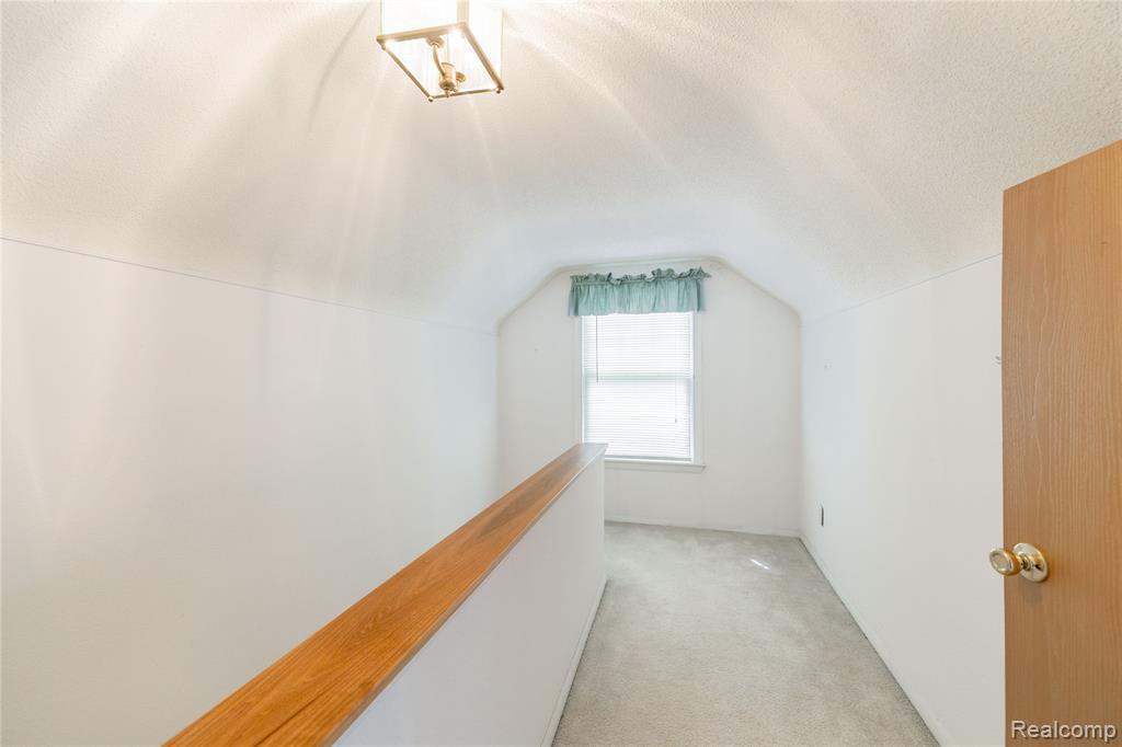 23211 Myrtle Street Dearborn, MI 48128 - Photo 19 of 36