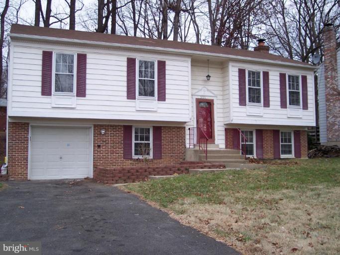 5771 Heming Avenue Springfield, VA 22151 - Photo 1 of 15 Exterior (Main)