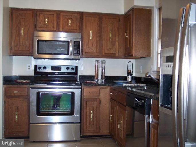 5771 Heming Avenue Springfield, VA 22151 - Photo 8 of 15 Kitchen
