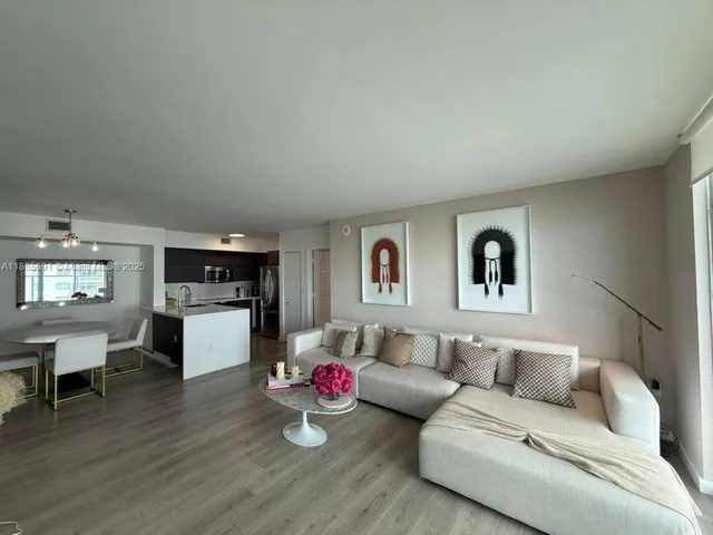 $749,900 | 1155 Brickell Bay Drive, Unit 1408, Miami, FL 33131