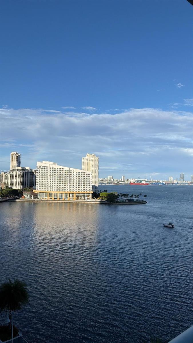 1155 Brickell Bay Drive, Unit 1408 Miami, FL 33131 - Photo 11 of 11