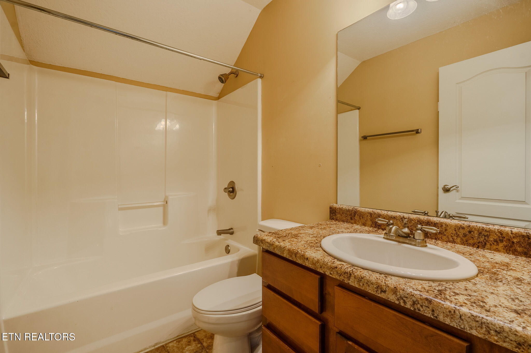 7318 English Park Way Corryton, TN 37721 - Photo 20 of 24 Guest Bathroom - Upstairs