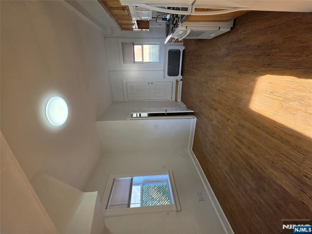 207 Westervelt Place, Unit 1 Lodi, NJ 07644 - Photo 3 of 10